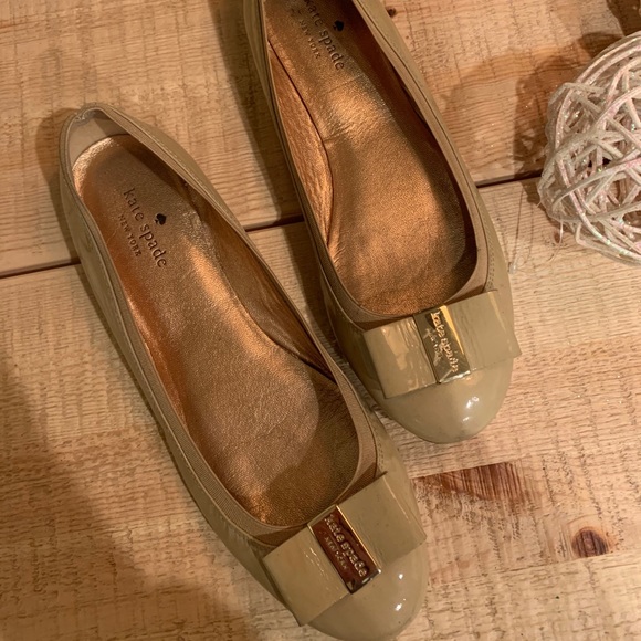 Flats - Picture 2 of 3